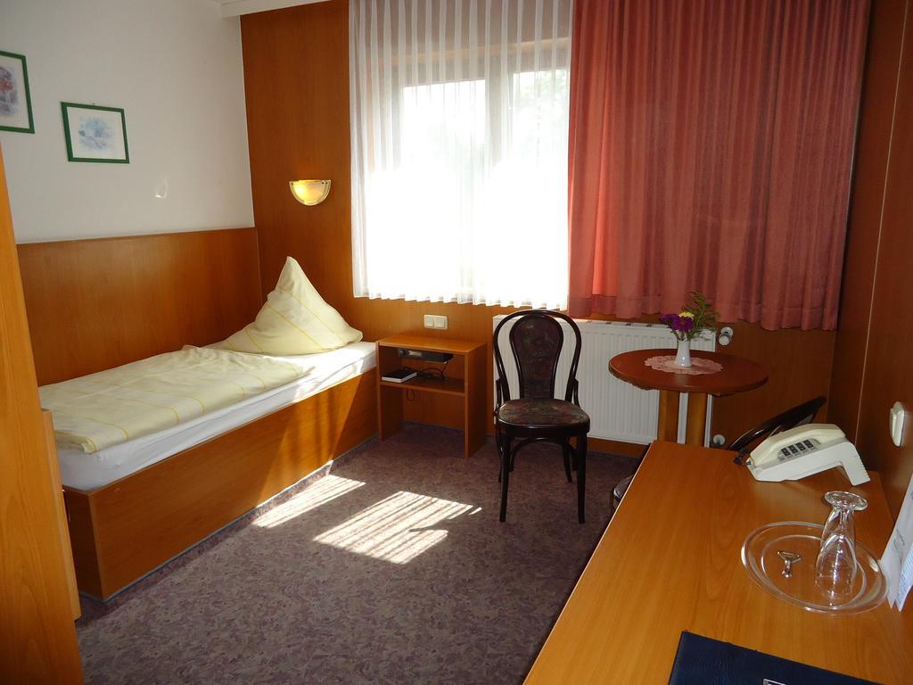 Hotel Müller Genthin Habitación foto