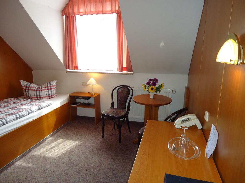 Hotel Müller Genthin Habitación foto