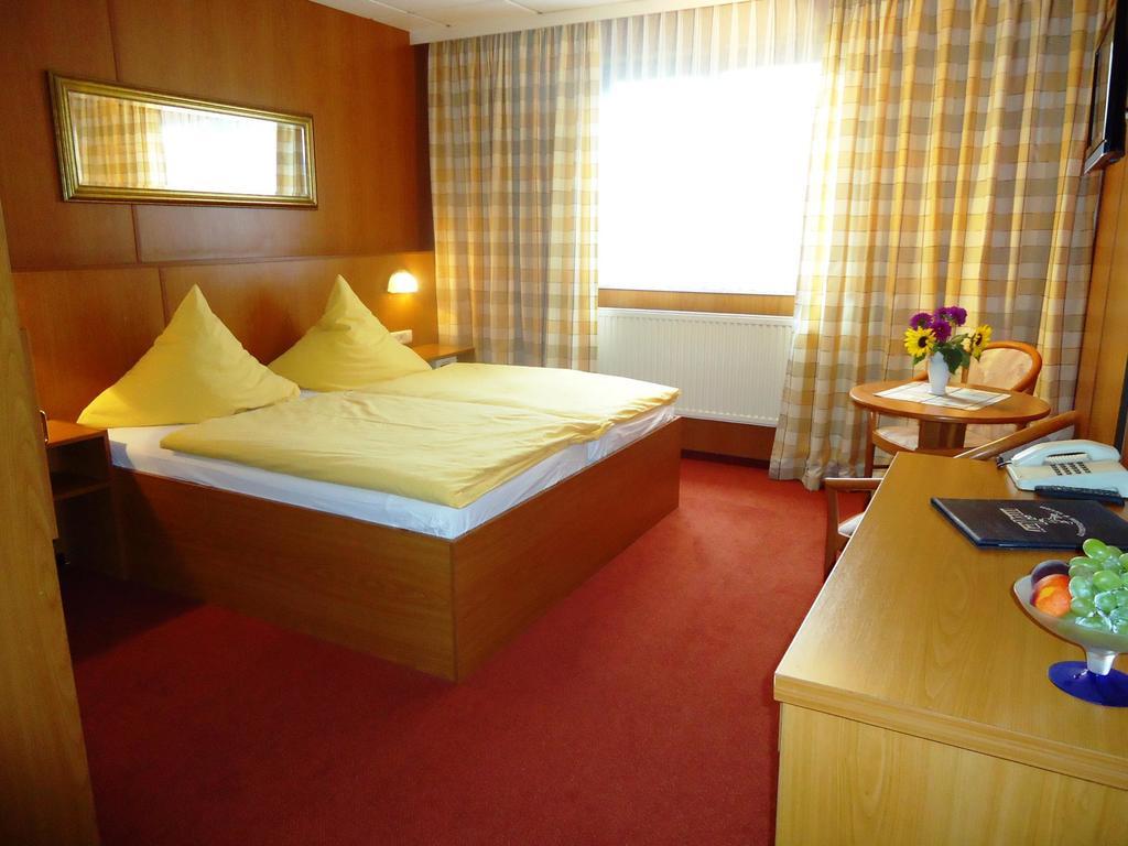 Hotel Müller Genthin Habitación foto